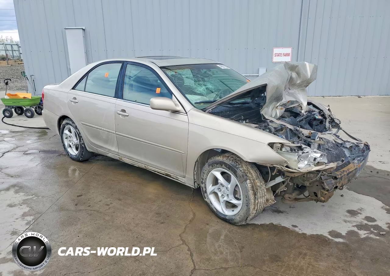 2002 Toyota Camry Le VIN:4T1BE32K02U620929 - 4