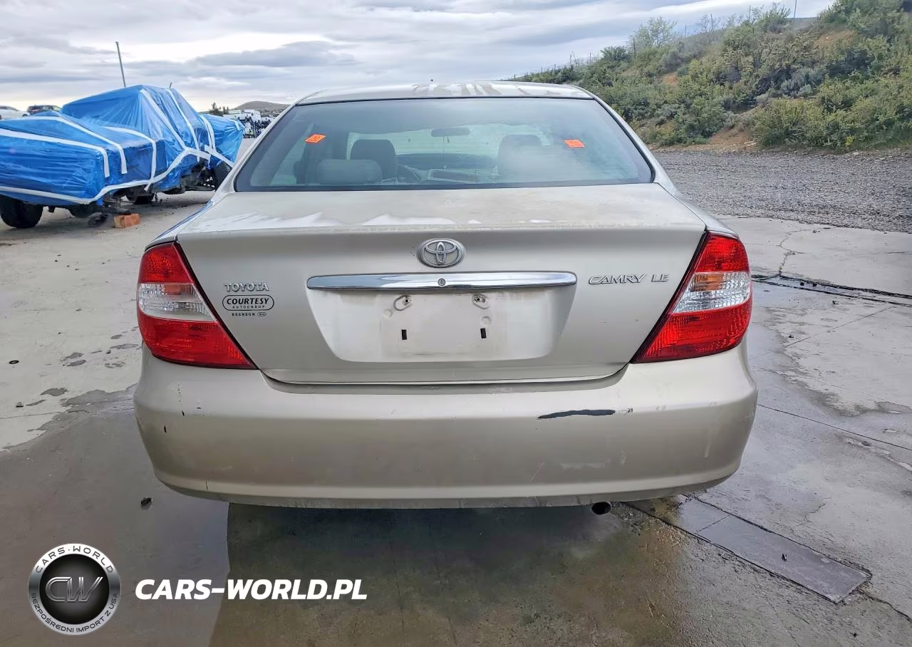 2002 Toyota Camry Le VIN:4T1BE32K02U620929 - 6