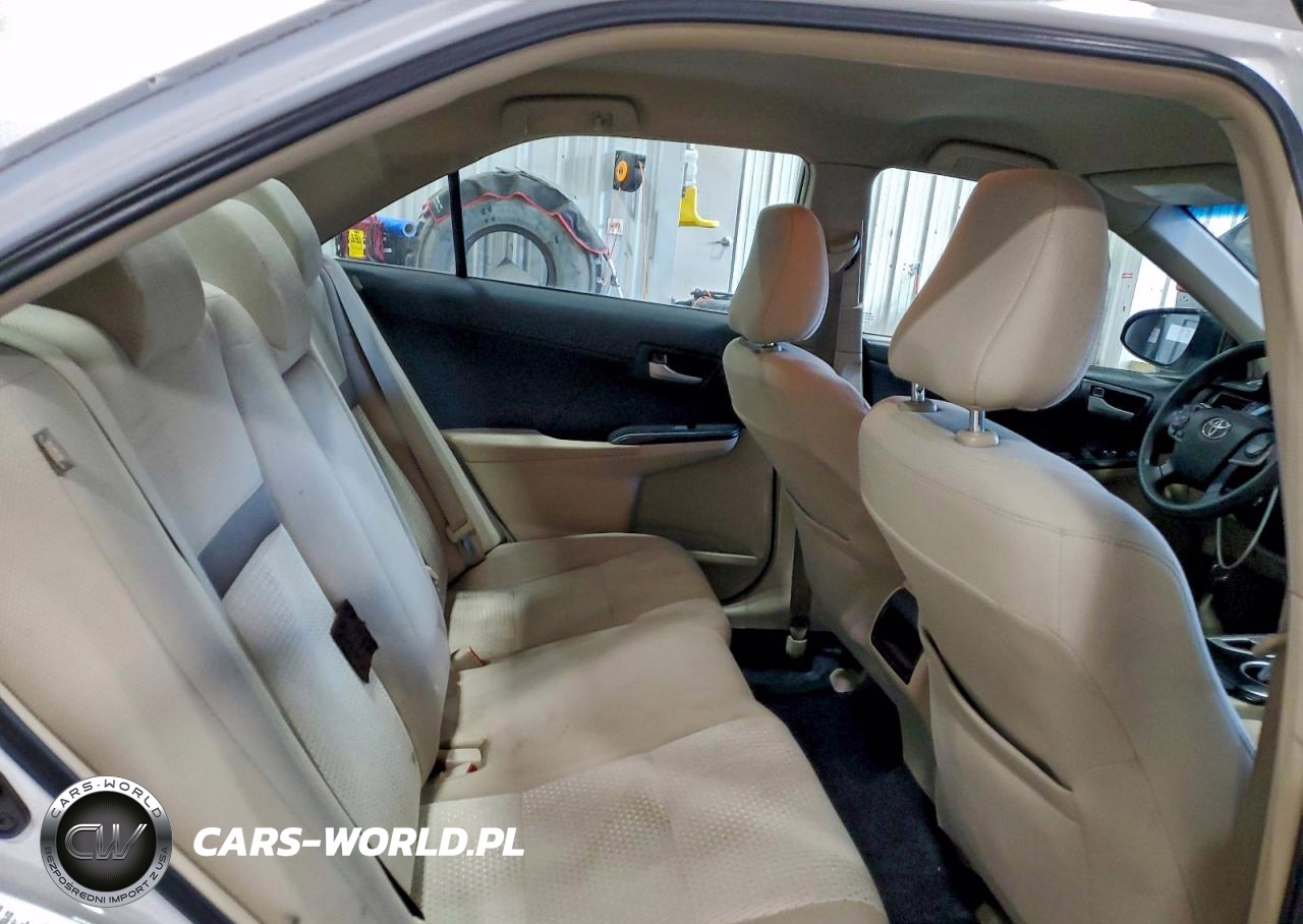 2014 Toyota Camry L VIN:4T4BF1FK8ER351083 - 10