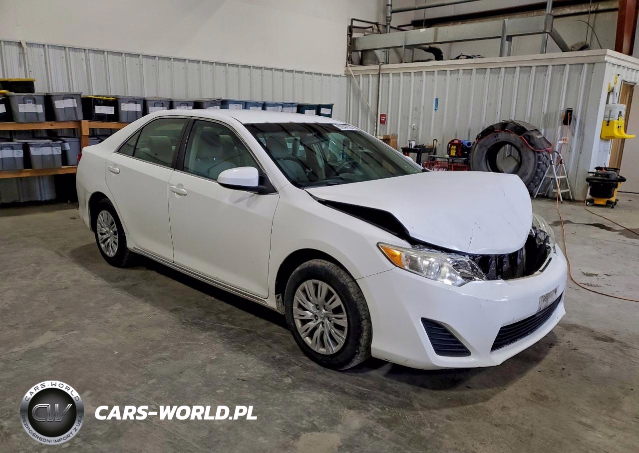 2014 Toyota Camry L VIN:4T4BF1FK8ER351083 - 4