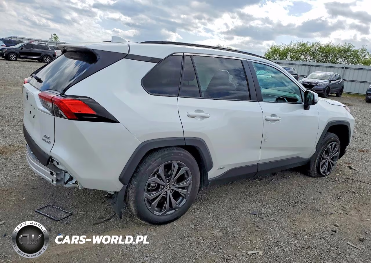 2024 Toyota Rav4 Xle Premium VIN:4T3B6RFV0RU140220 - 3