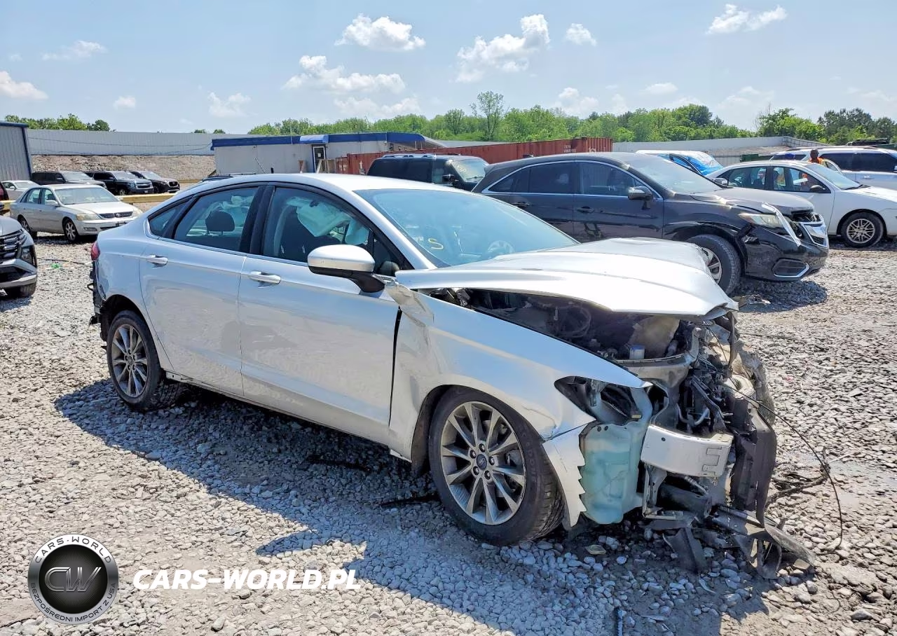 2017 Ford Fusion Se VIN:3FA6P0H72HR390835 - 4