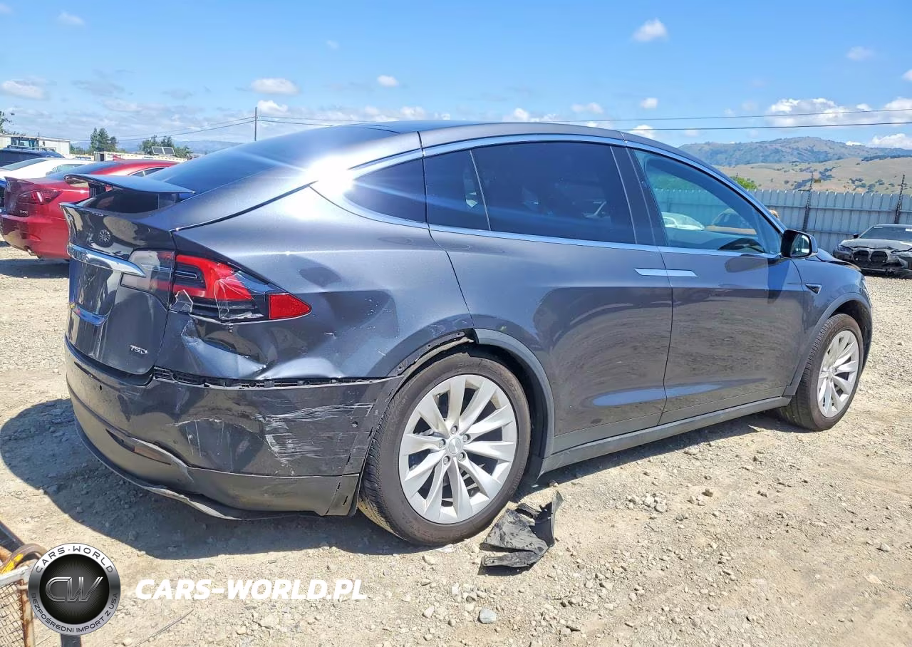 2018 Tesla Model X VIN:5YJXCBE25JF092169 - 3