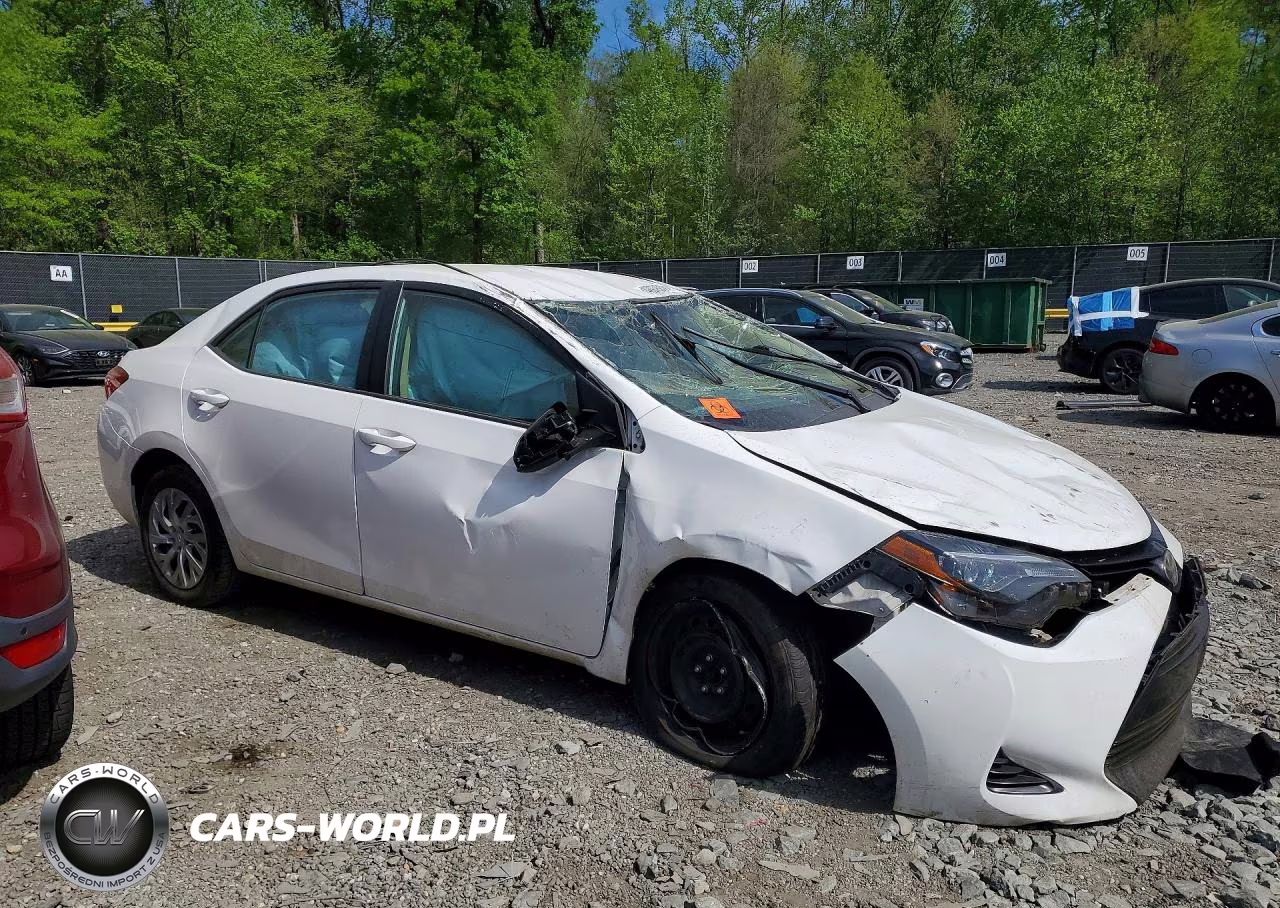 2019 Toyota Corolla Le VIN:2T1BURHEXKC232809 - 4