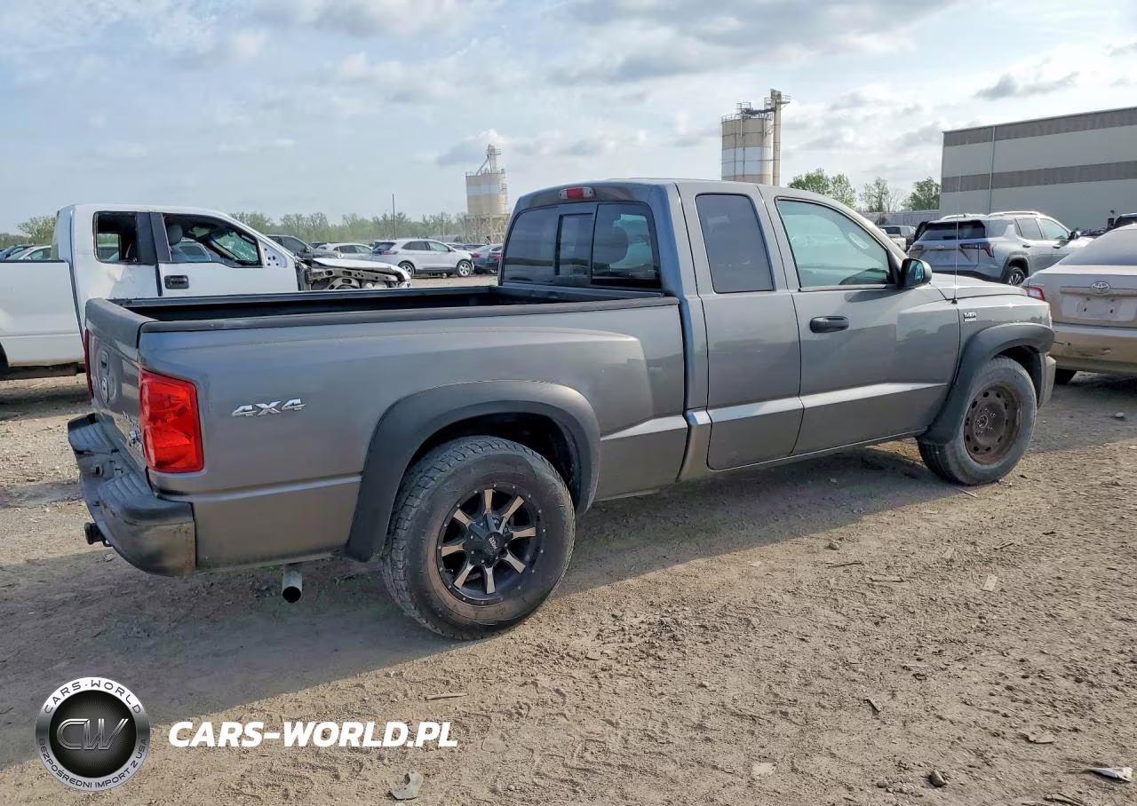 2010 Dodge Dakota Sxt VIN:1D7CW3BP0AS104619 - 3