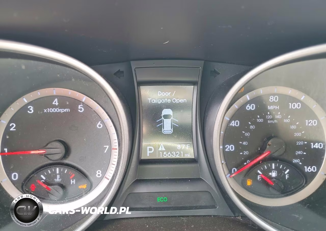 2013 Hyundai Santa Fe Sport 2.4L VIN:5XYZU3LB7DG061565 - 9