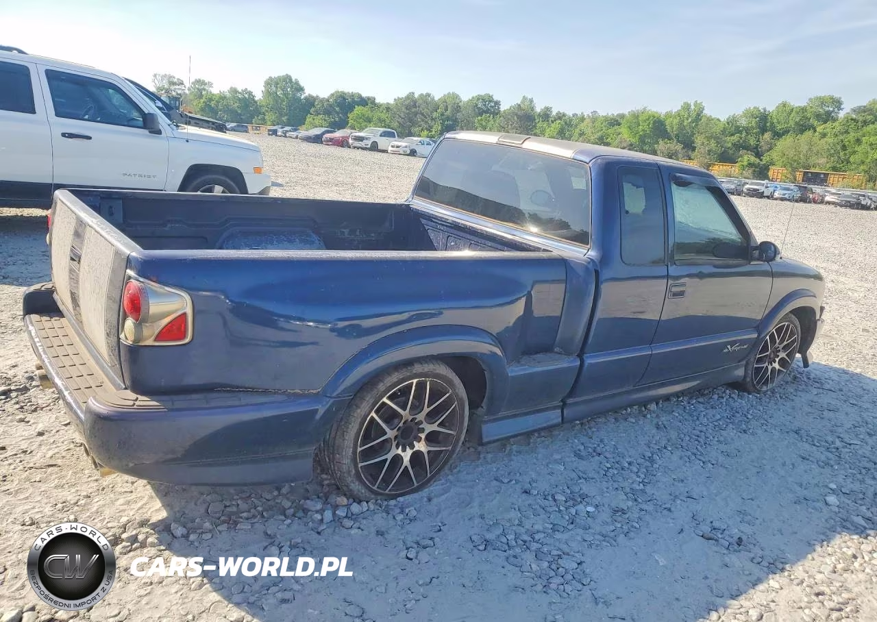 2001 Chevrolet S Truck S10 VIN:1GCCS19W918182417 - 3