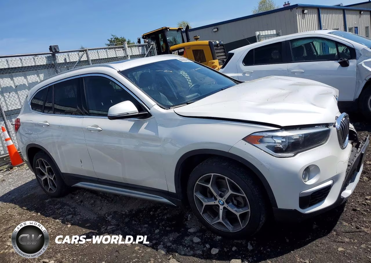 2018 BMW X1 xDrive28I VIN:WBXHT3C31J5L28455 - 4