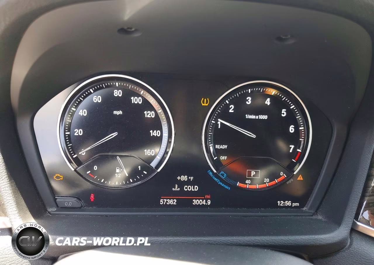 2018 BMW X1 xDrive28I VIN:WBXHT3C31J5L28455 - 9