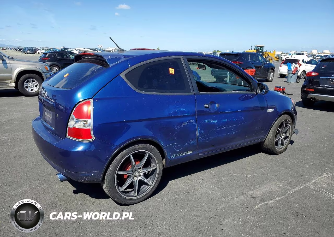 2011 Hyundai Accent Gl VIN:KMHCM3AC4BU195748 - 3