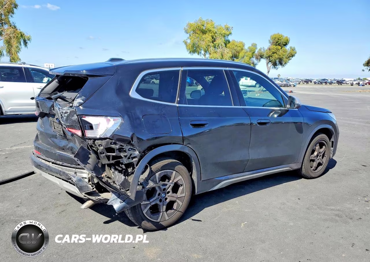 2024 BMW X1 xDrive28I VIN:WBX73EF0XR5Z04063 - 3