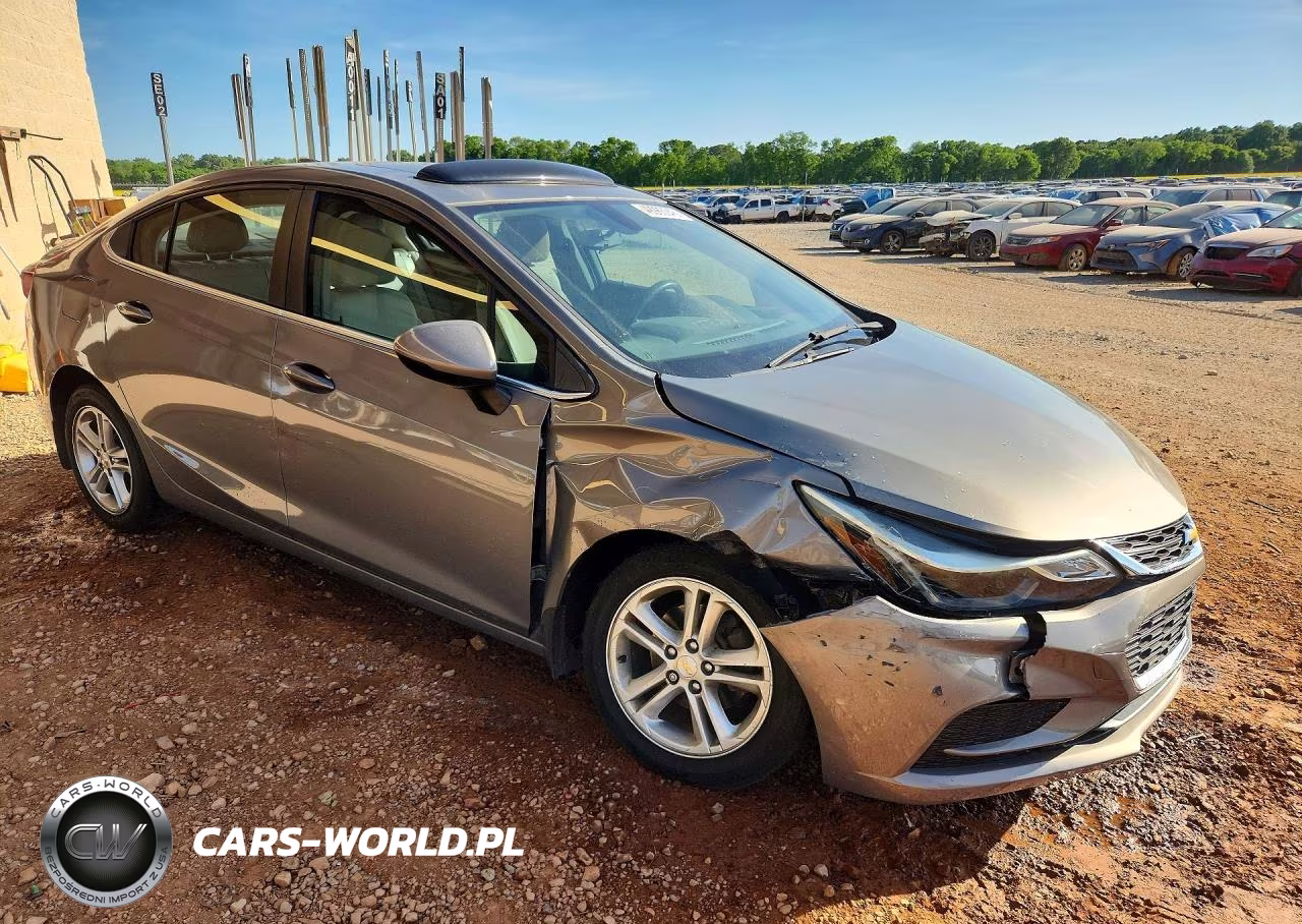 2017 Chevrolet Cruze Lt VIN:1G1BE5SM1H7205930 - 4