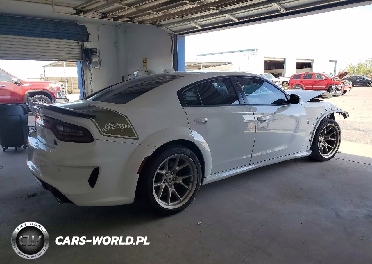 2023 Dodge Charger Scat Pack VIN:2C3CDXGJ1PH529735 - 3