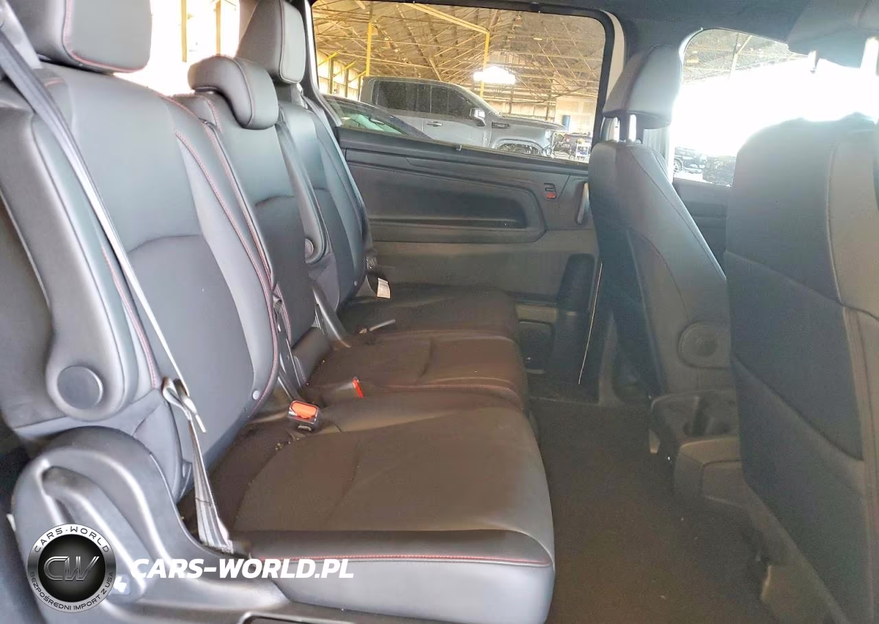 2026 Honda Odyssey Sport-L VIN:5FNRL6H70TB047148 - 11