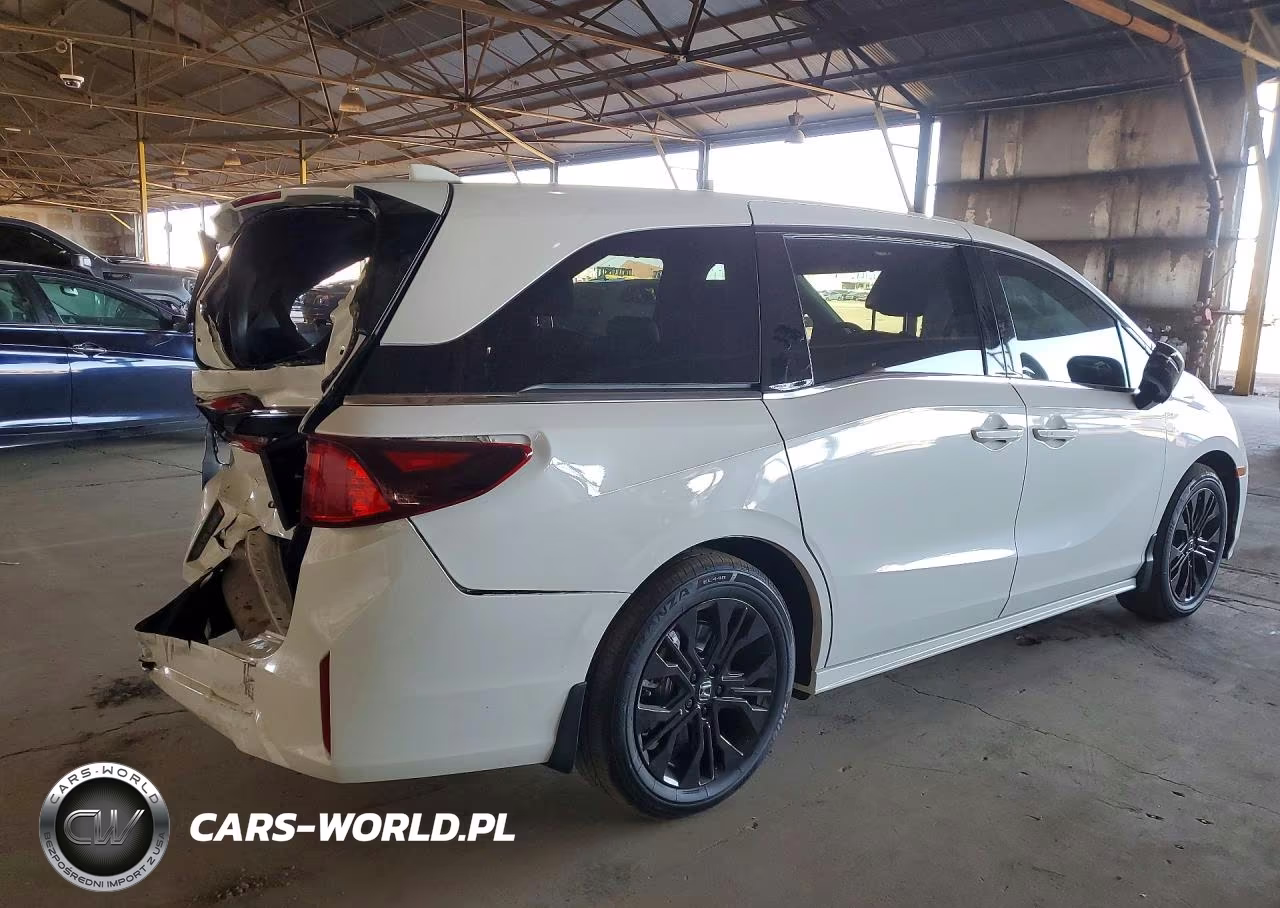 2026 Honda Odyssey Sport-L VIN:5FNRL6H70TB047148 - 3