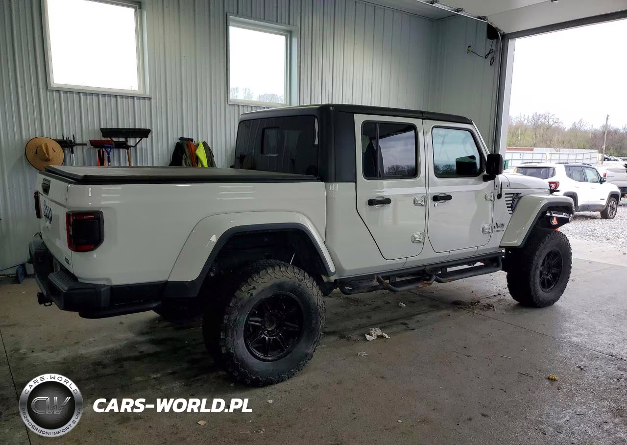 2020 Jeep Gladiator Overland VIN:1C6HJTFG3LL198931 - 3