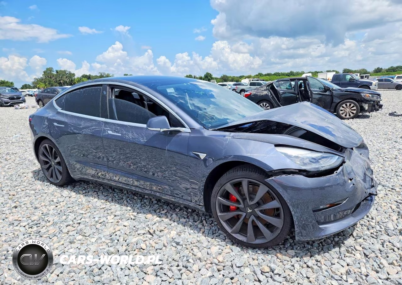 2020 Tesla Model 3 VIN:5YJ3E1EC2LF713513 - 4