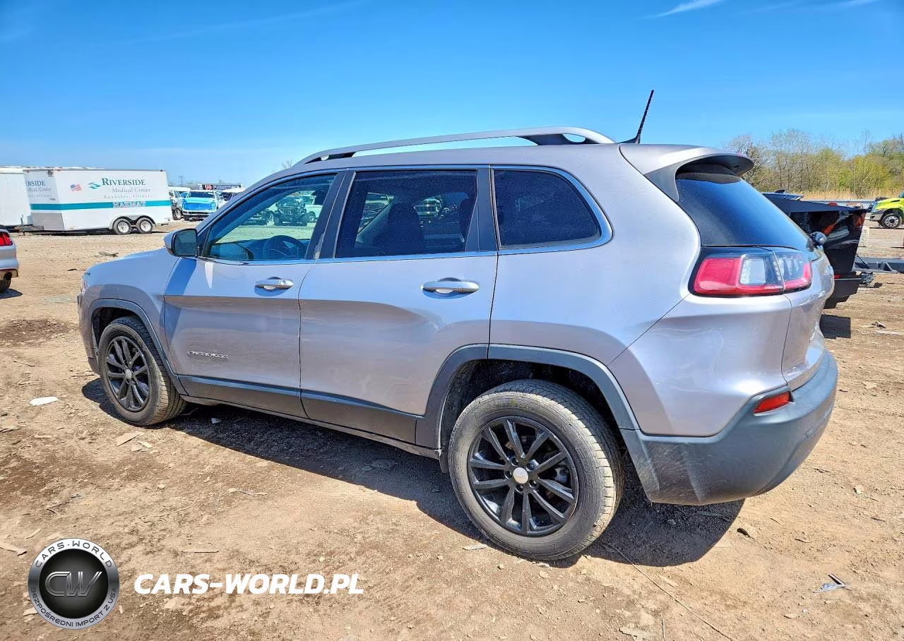 2019 Jeep Cherokee Latitude VIN:1C4PJLCB7KD128550 - 2