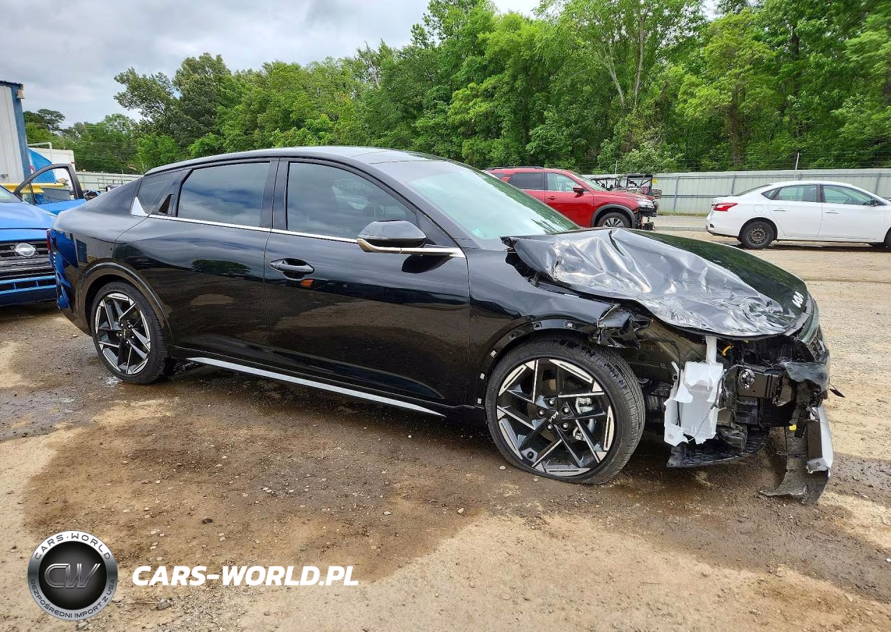 2025 Kia K4 Gt Line VIN:3KPFW4DE7SE247452 - 4