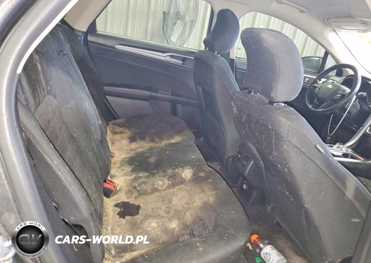2019 Ford Fusion Se VIN:3FA6P0HD1KR280064 - 10