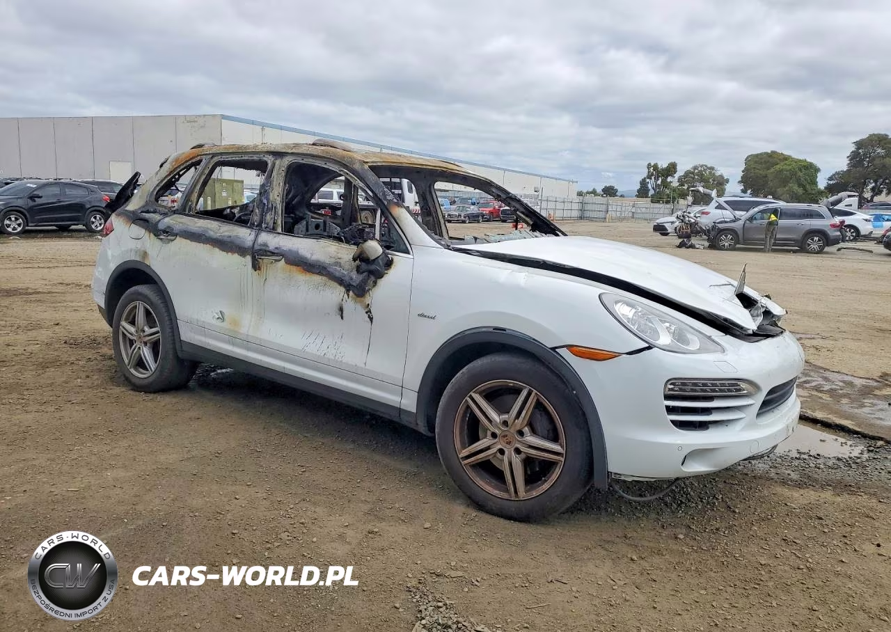2013 Porsche Cayenne VIN:WP1AF2A20DLA36045 - 4