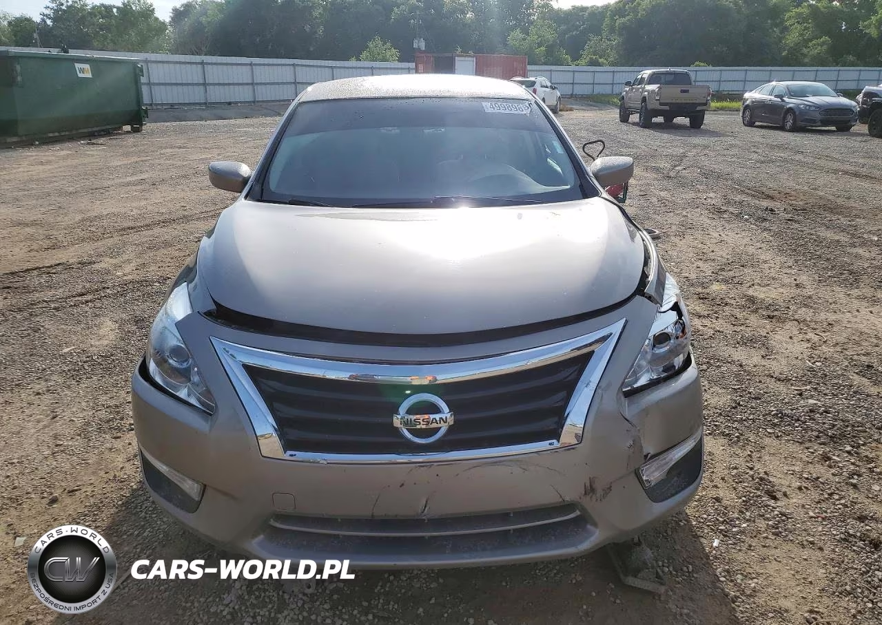 2015 Nissan Altima 2.5 S VIN:1N4AL3AP2FN860329 - 5