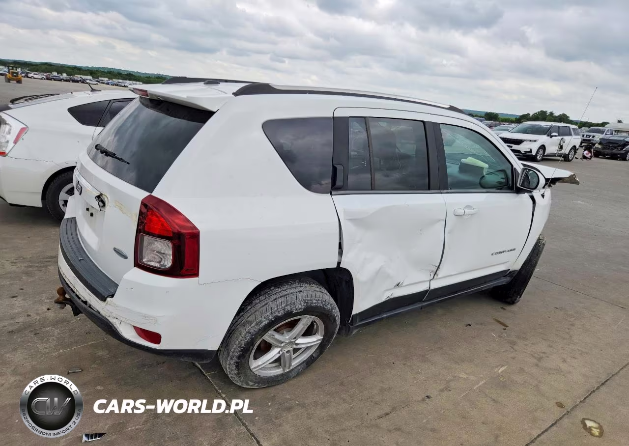 2014 Jeep Compass Latitude VIN:1C4NJCEA9ED538086 - 3