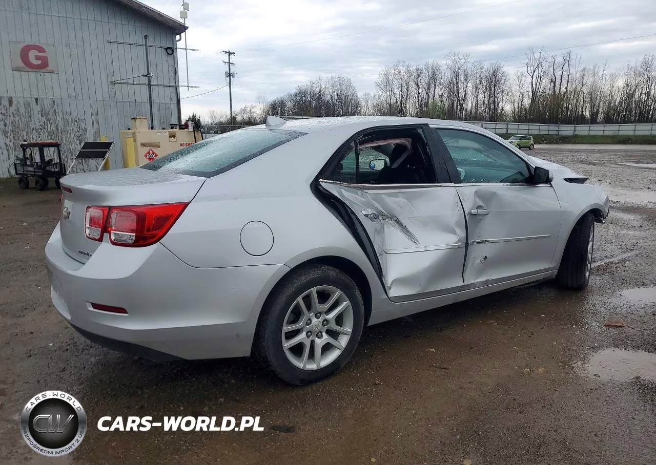 2014 Chevrolet Malibu 1Lt VIN:1G11C5SLXEF264355 - 3
