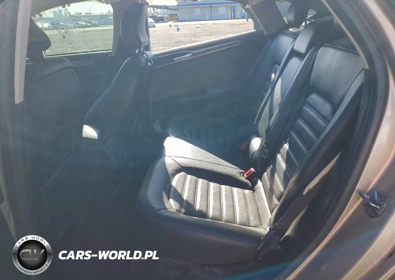 2017 Ford Fusion Se VIN:3FA6P0H97HR215952 - 10