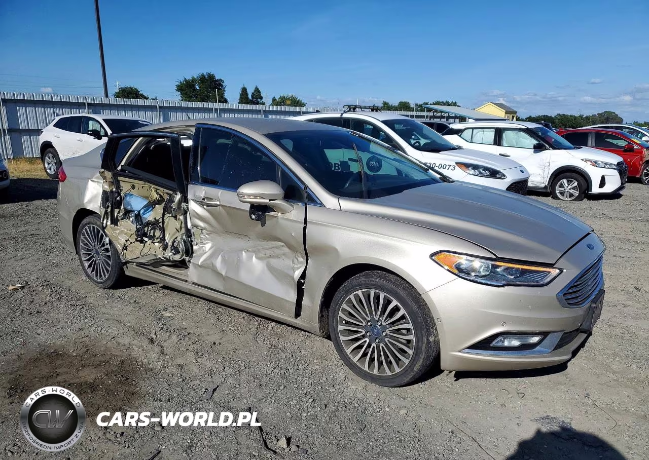 2017 Ford Fusion Se VIN:3FA6P0H97HR215952 - 4