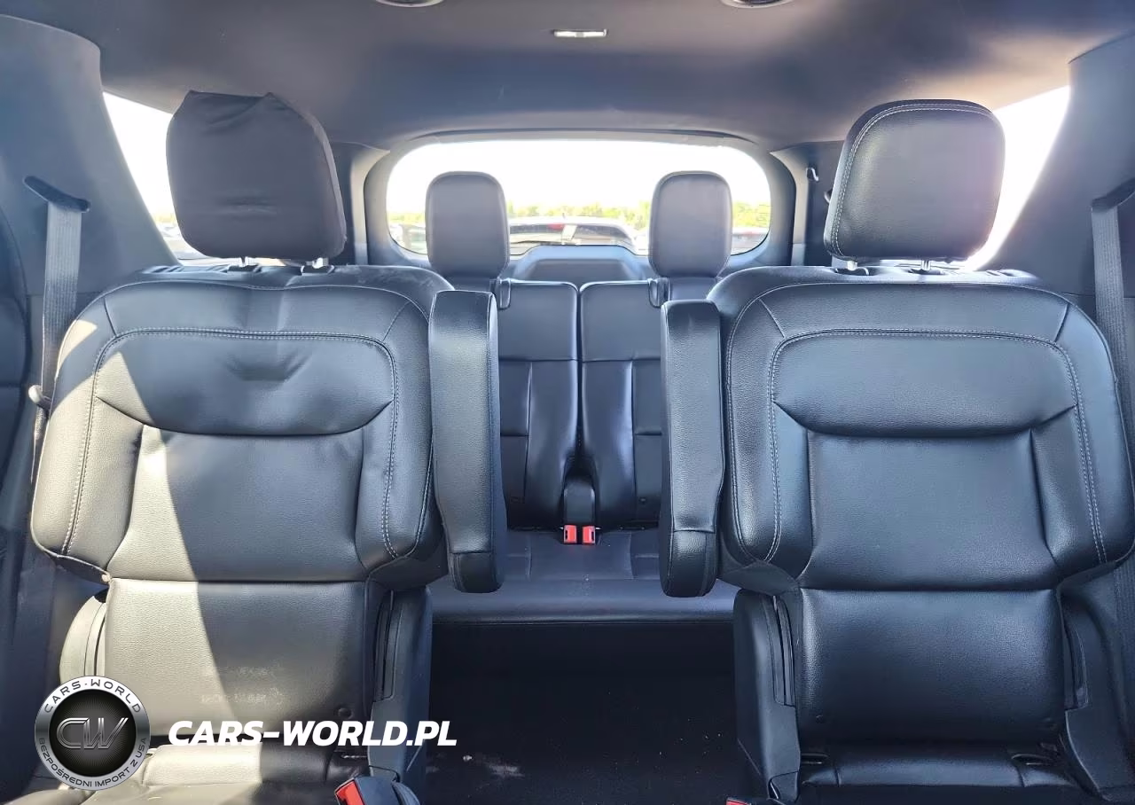2020 Ford Explorer Xlt VIN:1FMSK7DH0LGA88230 - 10