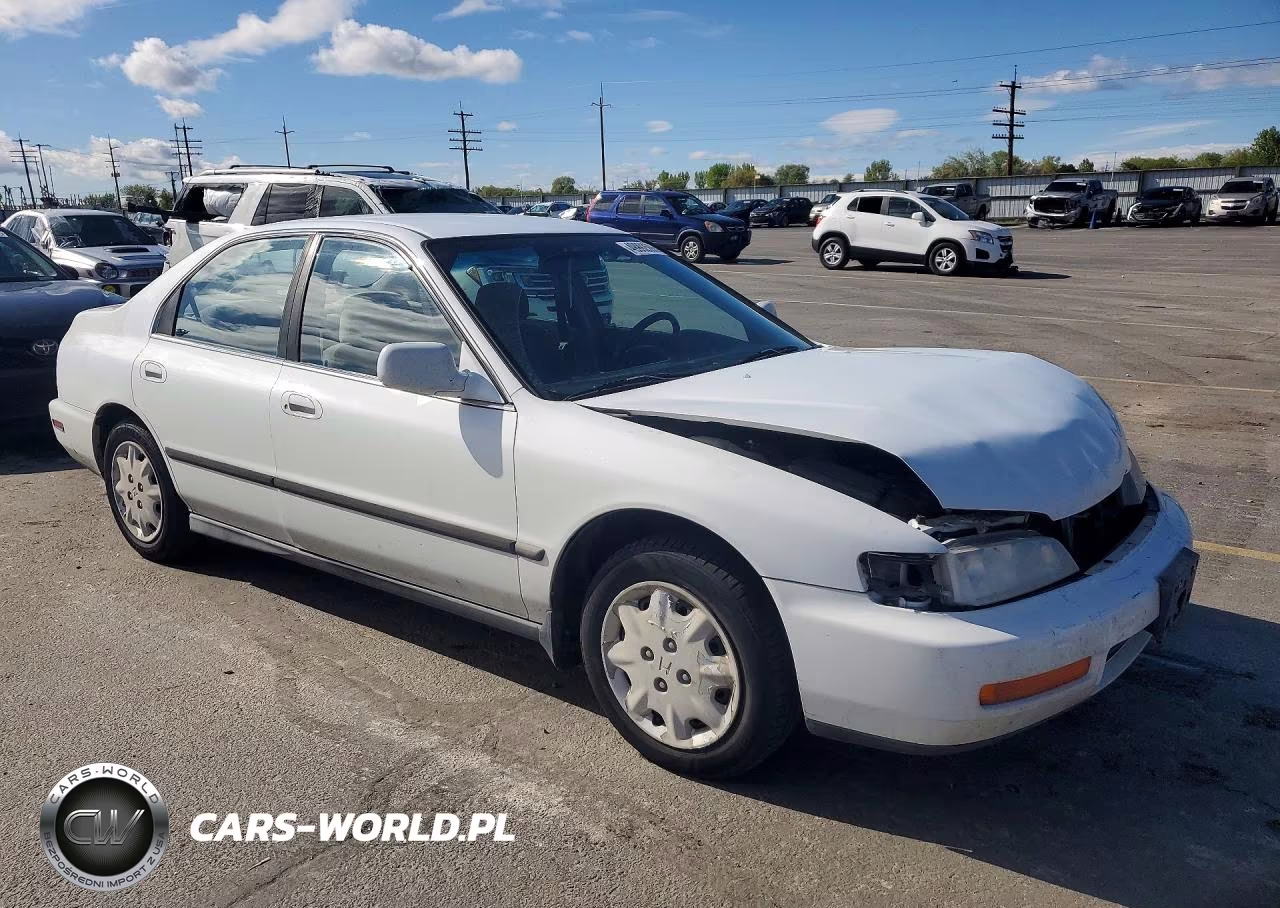 1996 Honda Accord Lx VIN:1HGCD5636TA213681 - 4