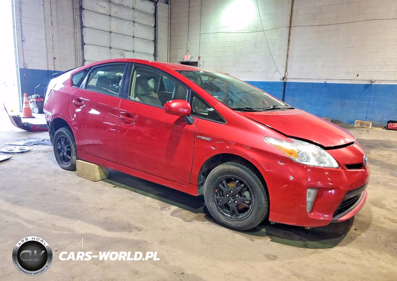 2015 Toyota Prius Four VIN:JTDKN3DU4F0395463 - 4