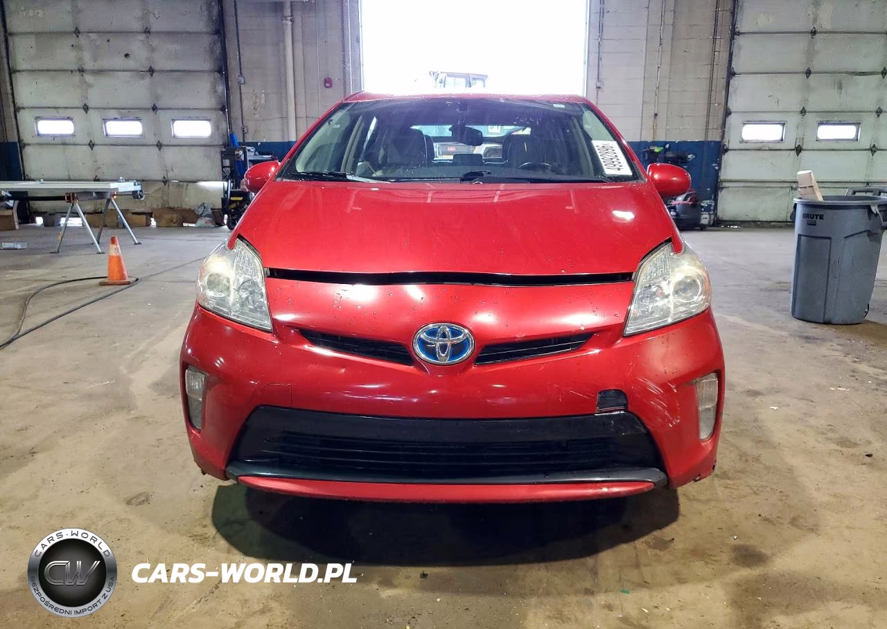 2015 Toyota Prius Four VIN:JTDKN3DU4F0395463 - 5