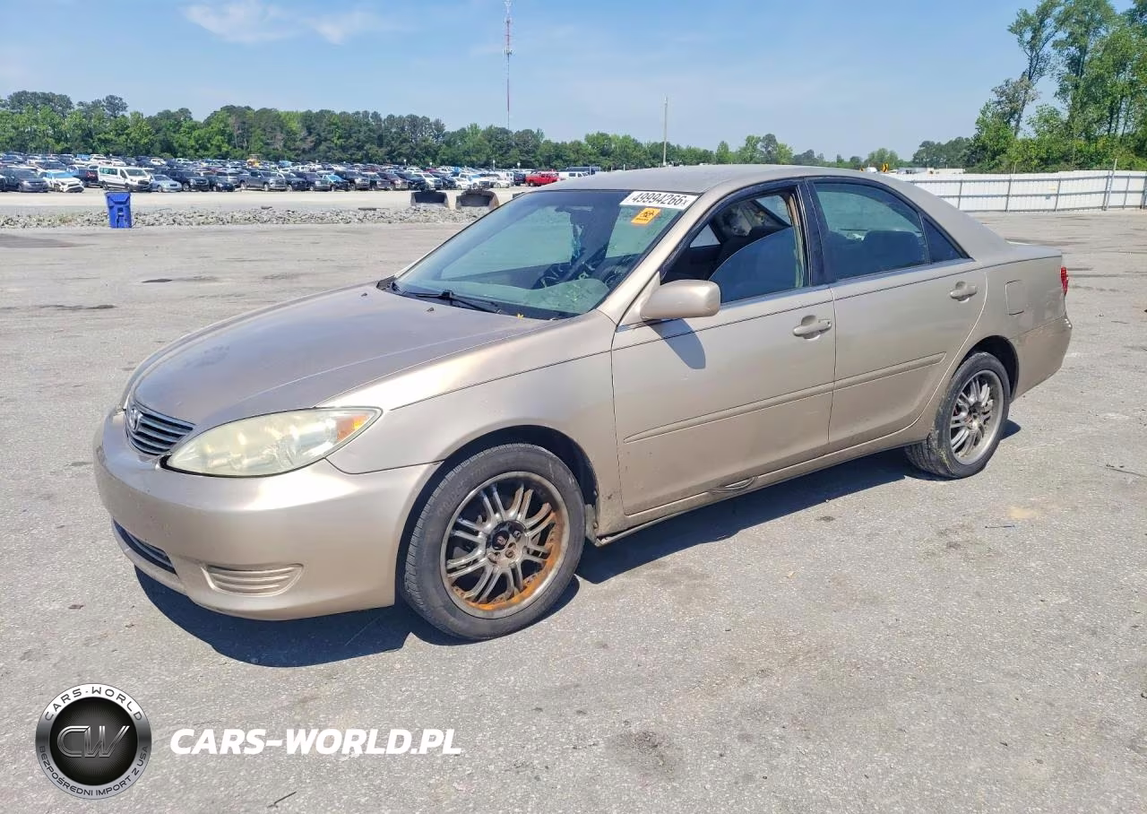 2005 Toyota Camry Le