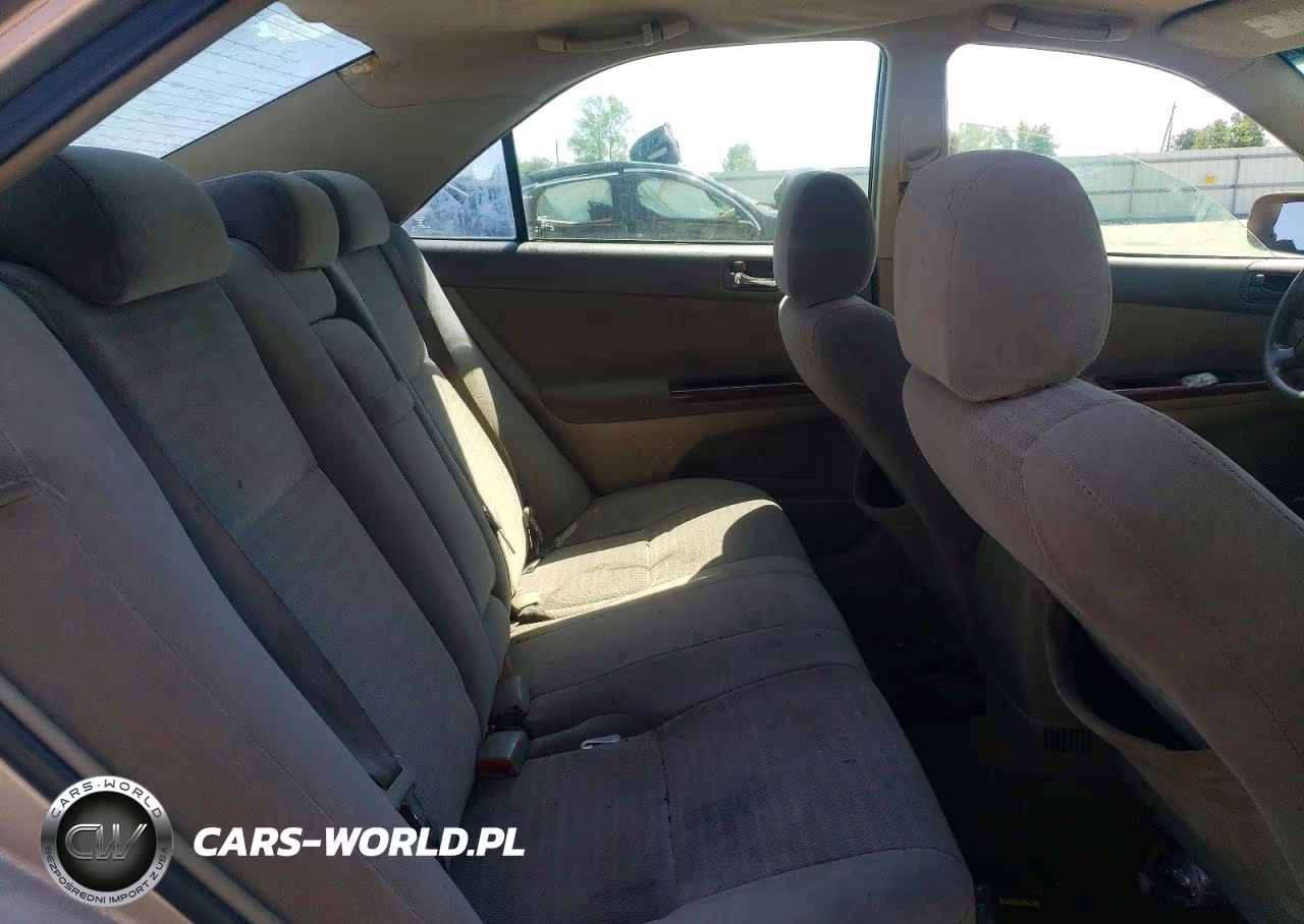 2005 Toyota Camry Le VIN:4T1BE32K75U538815 - 10