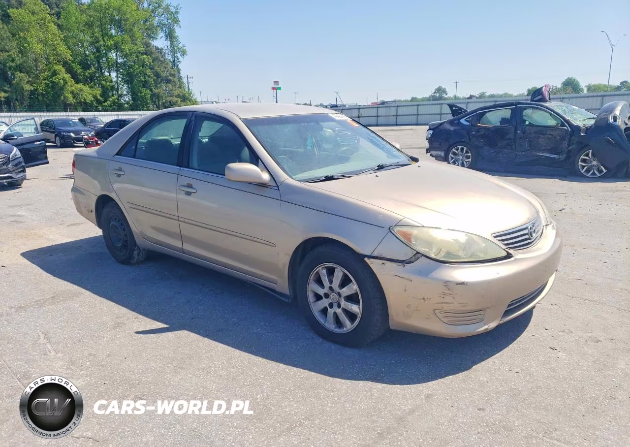2005 Toyota Camry Le VIN:4T1BE32K75U538815 - 4