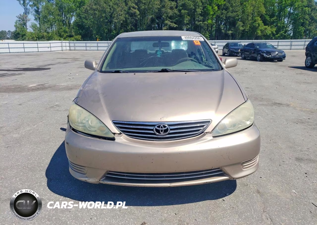 2005 Toyota Camry Le VIN:4T1BE32K75U538815 - 5