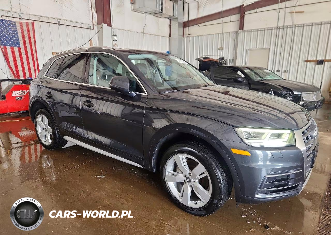 2018 Audi Q5 Premium Plus VIN:WA1BNAFY3J2212453 - 4