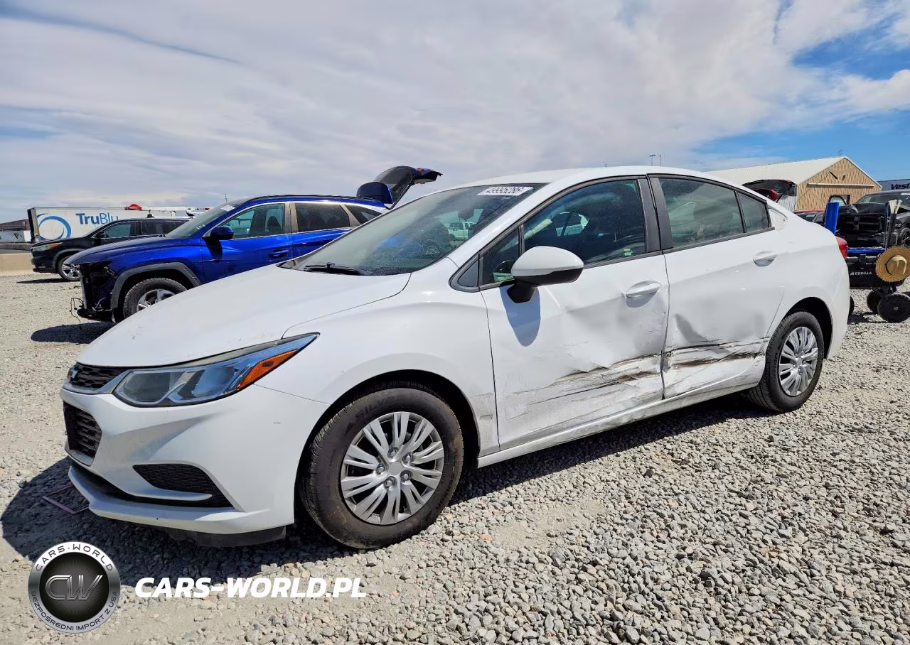 2018 Chevrolet Cruze Ls – zdjęcie 1 z 12
