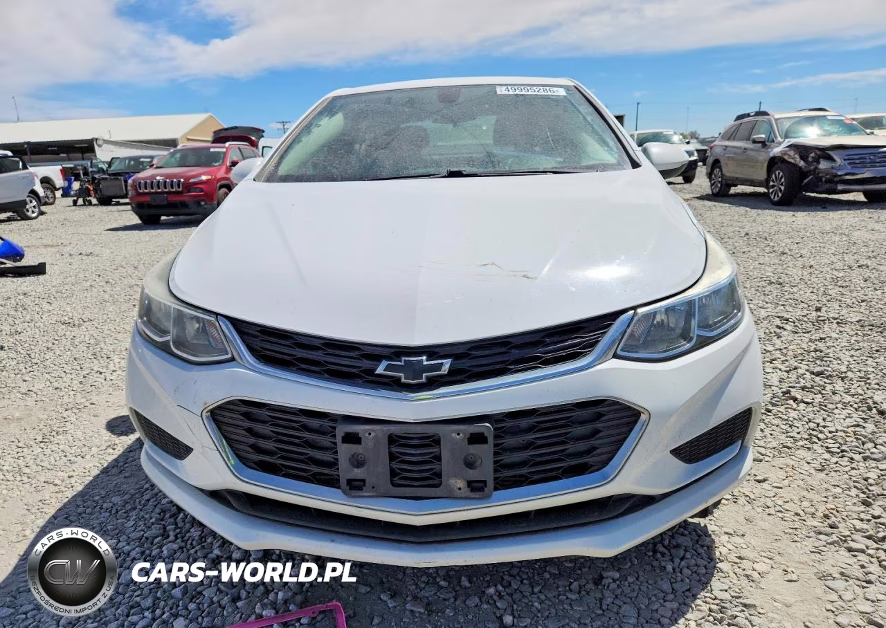 2018 Chevrolet Cruze Ls VIN:1G1BC5SM2J7243999 - 5