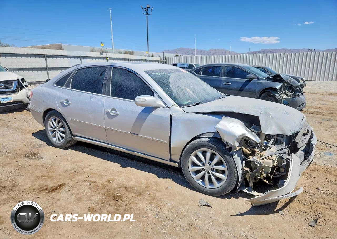2008 Hyundai Azera Limited VIN:KMHFC46F78A295880 - 4