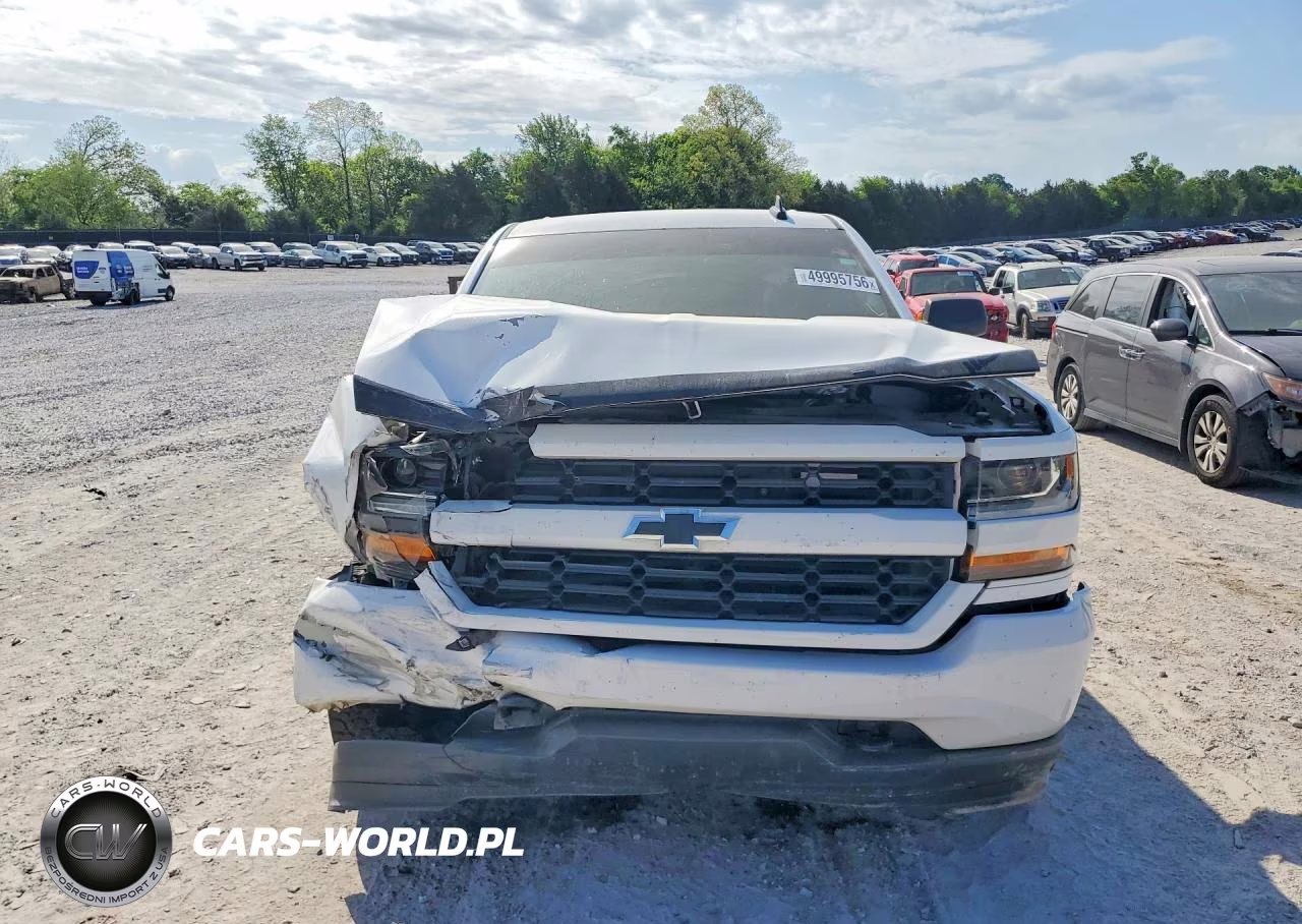 2018 Chevrolet Silverado K1500 Custom VIN:3GCUKPEC9JG300060 - 5