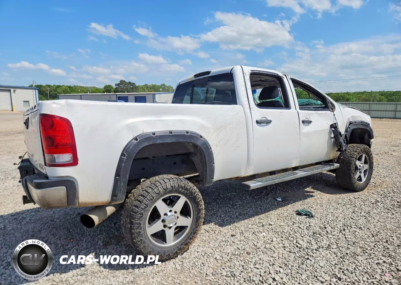 2008 GMC Sierra K2500 Heavy Duty VIN:1GTHK23638F194279 - 3