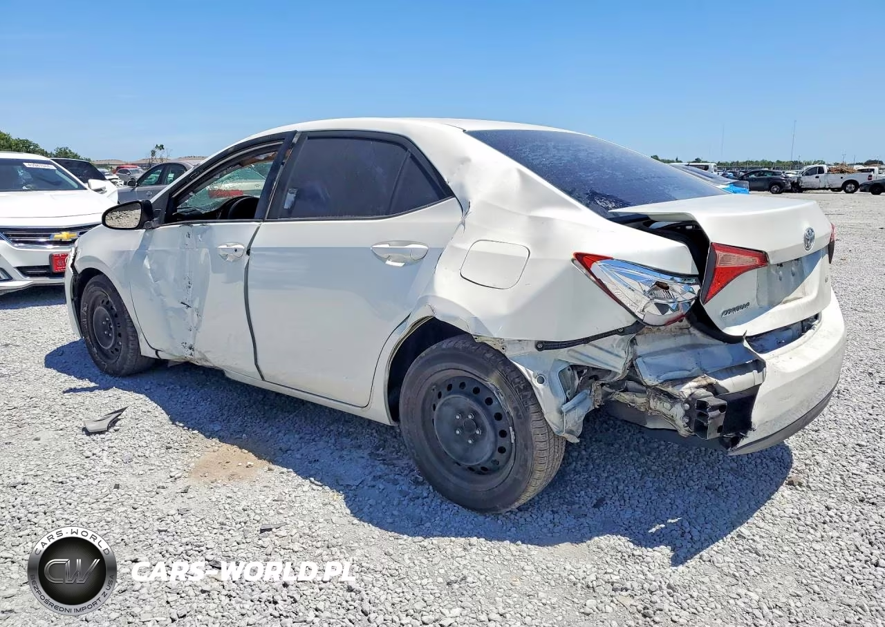 2018 Toyota Corolla Le VIN:5YFBURHE1JP823318 - 2