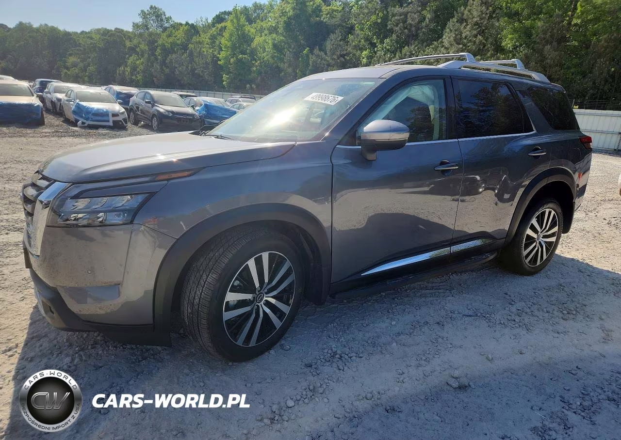 2025 Nissan Pathfinder Platinum