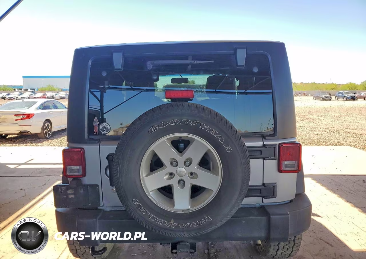 2015 Jeep Wrangler Sport VIN:1C4AJWAG4FL581543 - 6