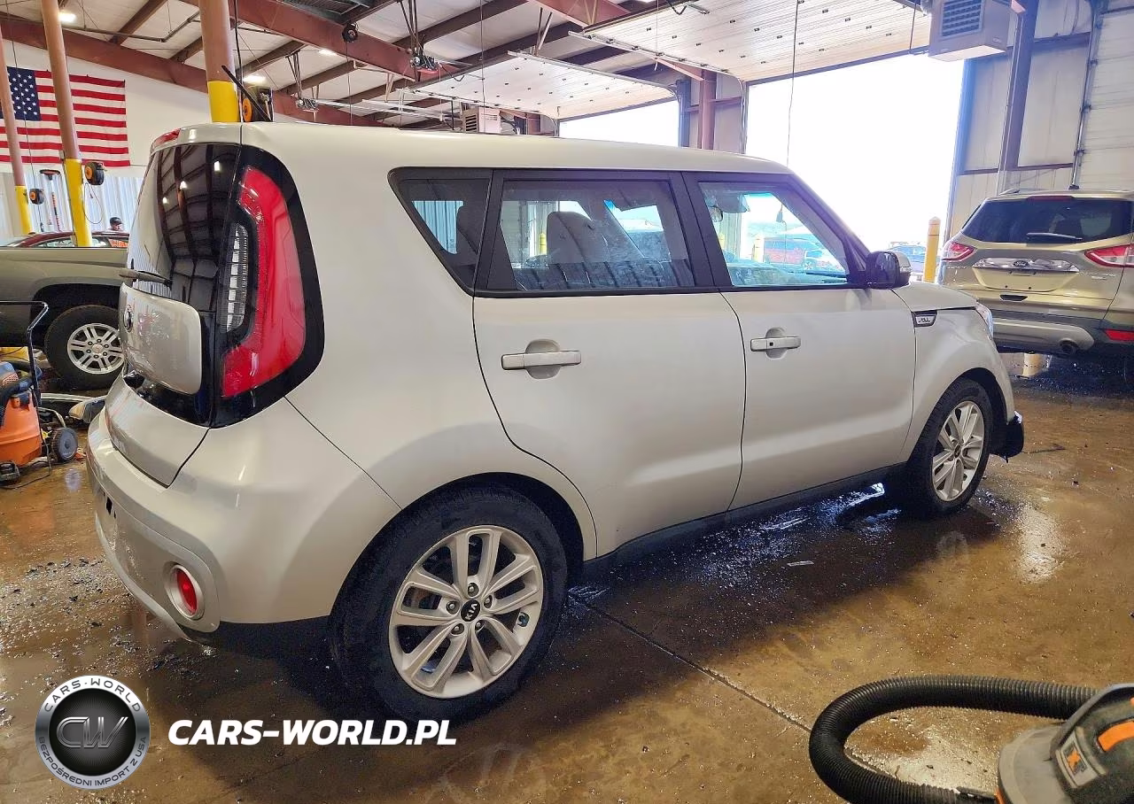 2017 Kia Soul + VIN:KNDJP3A5XH7430035 - 3
