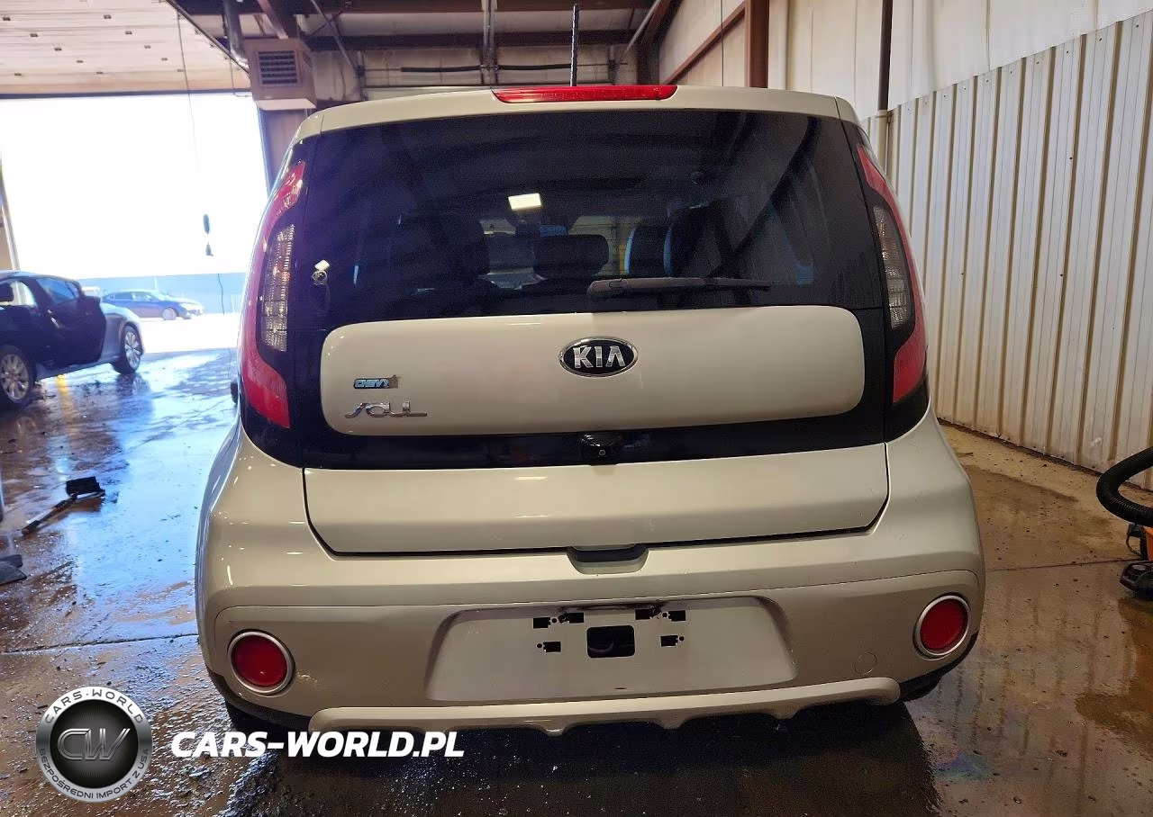 2017 Kia Soul + VIN:KNDJP3A5XH7430035 - 6