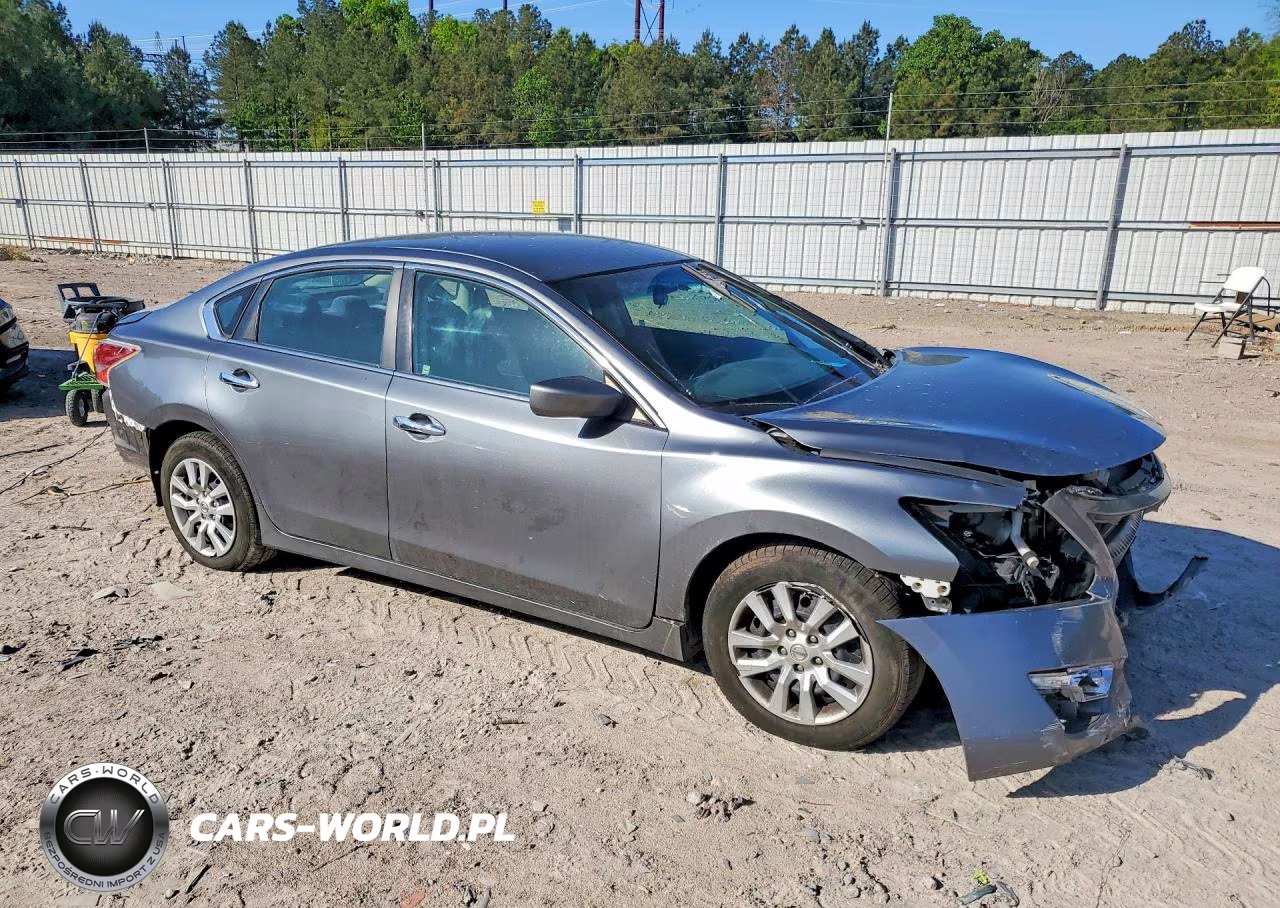 2014 Nissan Altima 2.5 S VIN:1N4AL3AP2EC298636 - 4
